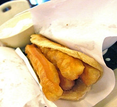 124915660_321n.jpg
